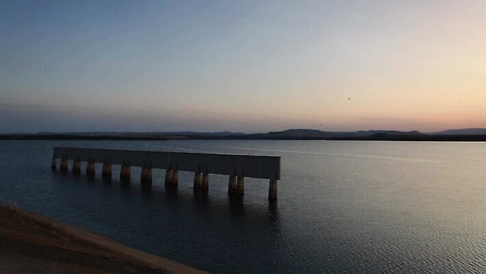 구름 산업 호수 바다 여행 건축양식 자연 하늘 휴가 풍경 사람없음 야외 목재 물 여름 태양 일출 환경 항구 일몰 에너지 신선 호주 저녁 큼 방파제 체코 대야 공학 천연기념물 수력발전 콘크리트 비어있는 MP4 해외동영상 클립영상 자연요소 나무 계절 공공시설 교육 건축 유럽 재료 교통시설 노을 발전 오세아니아 야간 크기 생태계 동영상 수력에너지 파일형식