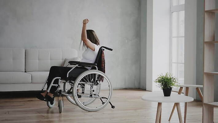 백인 라이프스타일 손 행복 음악 의자 노래 주택 건강 한명 미소 사람 앉기 성인 유행 희망 음악가 듣기 가수 춤 바퀴 장애인 집중 휠체어 긍정 오디오 문제 장애 지원 카피스페이스 4K MOV 해외동영상 클립영상 서양인 직업 1 감정 가구 컨셉 모션 문화예술 표정 건물 생활 신체부위 전자제품 공백 동영상 파일형식