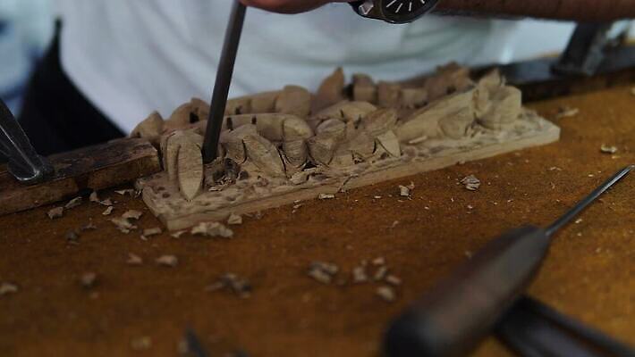직업 전통 손 디자인 산업 조각 백그라운드 노동자 손잡이 미술 사람 사람없음 목재 장식 갈색 금속 장비 공구 업무 작업실 상품 망치 자르기 천 목수 질감 날카로움 예술가 목공예 잡동사니 공예가 수목 옛날 핸드메이드 4K MP4 해외동영상 클립영상 나무 컬러 재료 모션 재질 문화예술 신체부위 도구 직물 작업 공예 동영상 파일형식