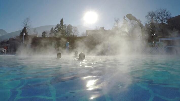 여행 자연 휴가 휴식 수영장 따뜻함 사람없음 물 태양 여행객 일출 골짜기 수영 스파 목욕 일몰 봄 뜨거움 개울 연기 수증기 당구 분수 화산 가스 남쪽 내추럴 끓이기 유황 지열 지질학 4K MP4 해외동영상 클립영상 자연요소 계절 교육 컨셉 모션 산 사람 강 구기 노을 청결 수상스포츠 방향 생태계 동영상 파일형식