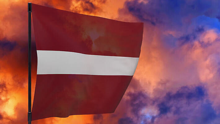 배너 물결 하늘 불 바람 사람없음 빨간색 일몰 깃발 연기 깃대 봉 라트비아 위기 재앙 전국 4K MOV 해외동영상 클립영상 자연요소 컬러 날씨 북유럽 노을 동영상 파일형식