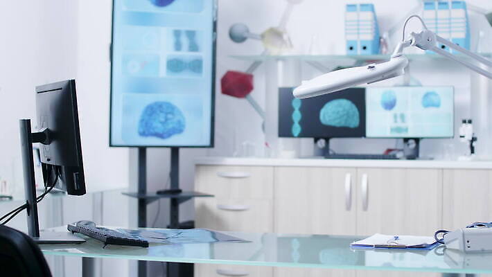 산업 과학 백그라운드 비즈니스 공장 모션 미래 실내 건강 현미경 실험 사람없음 내부 건물 파란색 빛 스터디 컴퓨터 약 방 장비 흰색 램프 실험실 결과 질병 DNA 연구원 과학자 뇌 생물학 비커 튜브 발견 조제 비어있는 4K MOV 해외동영상 클립영상 직업 건축물 교육 컬러 컨셉 공업 의학 조명 실험기구 전자제품 학습 생명공학 만들기 동영상 학자 파일형식