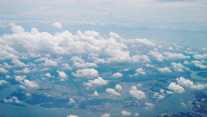아시아 여행 비즈니스 교통시설 하늘 휴가 비행기 동양인 사람없음 공항 항공 출발 상업 택시 제트기 승객 엔진 싱가폴 대패 항공사 4K 지상주행 MOV 해외동영상 클립영상 나라 산업 교통 컨셉 항공교통 승용차 자동차 대중교통 인종 시설 동영상 파일형식