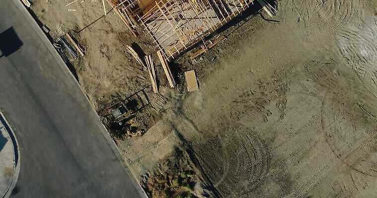 산업 부동산 새로움 주택 안테나 사람없음 건물 건설현장 땅 머리위 먼지 이웃 항공촬영 개발 4K MP4 해외동영상 클립영상 건축물 뷰포인트 컨셉 통신 건설업 재산 동영상 파일형식