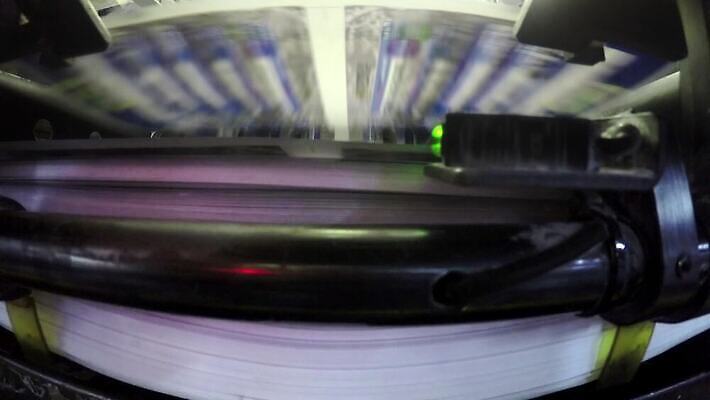 식물 산업 종이 컬러 비즈니스 공장 사람없음 상점 기계 장비 업무 판넬 작업실 신문 닫기 제조 잡지 인쇄 상업 언론 공학 출판 4K MP4 해외동영상 클립영상 교육 공업 모션 간행물 작업 뉴스 동영상 파일형식