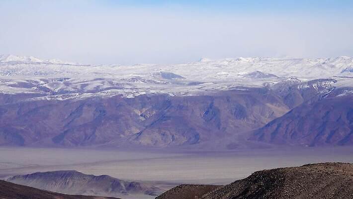 구름 공원 모래 여행 겨울 자국 자연 하늘 휴가 산 건조 파노라마 풍경 사람없음 야외 파란색 계곡 맑음 미국 트래킹 하이킹 사막 흰색 황무지 숲 언덕 캘리포니아 통과 내추럴 요세미티국립공원 전국 절정 4K MP4 해외동영상 클립영상 자연요소 계절 공공시설 컬러 북아메리카 레저 날씨 촬영기법 국립공원 생태계 동영상 파일형식