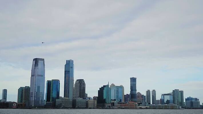 건축양식 하늘 새로움 사람없음 강 도시풍경 고층빌딩 미국 도시 도심 헬리콥터 항공 군용 뉴욕 수로 대도시 스카이라인 맨해튼 저지 허드슨강 4K MOV 해외동영상 클립영상 건축 컨셉 북아메리카 비행기 군대 풍경 빌딩 동영상 파일형식