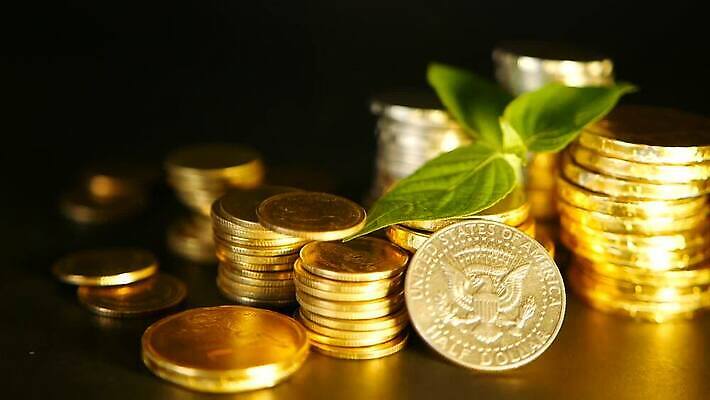 컨셉 돈 비즈니스 성공 사람없음 금융 빛 쌓기 탑 동전 저축 유로 성장 시장 재산 황금 주식 투자 빚 개발 센트 수입 자금 많음 MOV 해외동영상 클립영상 건축물 모션 경제 동영상 파일형식