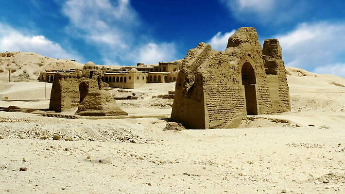 나무 구름 모래 여행 중동 자연 하늘 건조 파노라마 이집트 풍경 사람없음 야외 가로 여름 파란색 컬러풀 태양 사막 바위 역사 파편 필름 질감 천연기념물 내추럴 랜드마크 옛날 지질학 MOV 해외동영상 클립영상 자연요소 식물 계절 교육 나라 컬러 아프리카 촬영기법 돌_바위 생태계 동영상 파일형식