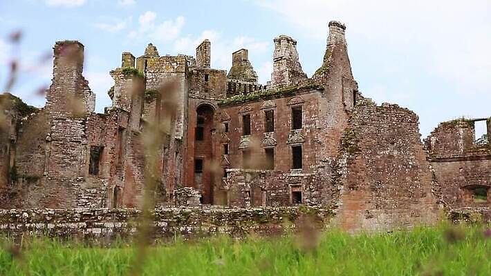 유럽 문화 벽 여행 건축양식 하늘 영국 잉글랜드 풍경 사람없음 건물 목재 여행객 탑 수확 골동품 바위 성 방어 중세 역사 재산 오브젝트 폐허 군용 전쟁 대포 동영상 랜드마크 옛날 스코틀랜드 MOV 해외동영상 클립영상 나무 건축물 건축 나라 무기 농업 재료 군대 어류 사람 금융 돌_바위 파일형식