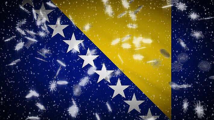 디자인 행복 유럽 백그라운드 크리스마스 겨울 패턴 모션 바람 휴가 기념 사람없음 컴퓨터그래픽 파란색 빛 뷰티 냉동 축제 추위 축하 깃발 직물 눈송이 고리 떨어짐 묘기 연도 디지털합성 법 해피뉴이어 스포트라이트 애니메이션 눈보라 보스니아 4K MOV 해외동영상 클립영상 자연요소 계절 기념일 감정 나라 컬러 컨셉 무늬 날씨 눈_날씨 그래픽 새해인사 동영상 파일형식