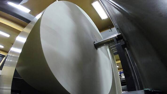 식물 직업 산업 종이 컬러 비즈니스 공장 모션 잉크 실내 사람없음 내부 상점 기계 장비 흰색 업무 작업실 신문 제조 잡지 상품 인쇄 큼 담요 속도 상업 드럼 롤 롤러 언론 방법 블러 출판 4K MP4 해외동영상 클립영상 공업 타악기 간행물 작업 뉴스 크기 동영상 파일형식