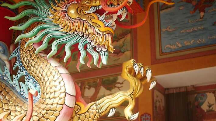 전통 아시아 종교 문화 길 컬러 조각 여행 불교 건축양식 태국 새로움 생물 미술 경비 사람없음 장식 컬러풀 조각상 축제 중국 힘 용 축하 사찰 황금 보호 큼 연도 심볼 묘사 명상 사인 신성 사당 옛날 스타일 춘절 4K MP4 해외동영상 클립영상 명절 건축 나라 컨셉 종교건축 문화예술 안전 조형물 크기 중국전통 동영상 파일형식