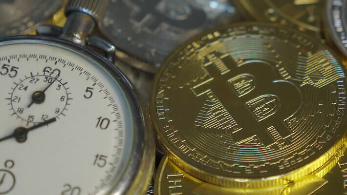 시계 포즈 백그라운드 컨셉 비즈니스 유리 사람없음 흐름 골동품 시간 투명 계산 닫기 떨어짐 손목시계 모래시계 가치 타이머 종료 계좌 마감 분 초시계 카운트 카운트다운 MOV 해외동영상 클립영상 모래 장신구 모션 재질 금융 동영상 파일형식