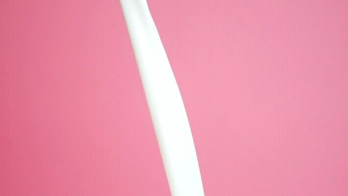 음료 음식 파도 백그라운드 다이어트 재료 벽지 표면 추상 건강 사람없음 젖음 흐름 우유 에너지 흰색 신선 액체 붓기 맛 떨어짐 상품 매끈함 심볼 크림 순수 쉐이크 떨림 고립 단백질 칼슘 스플래쉬 맛있는 MP4 해외동영상 슬로모션 클립영상 바다 컬러 컨셉 무늬 모션 유제품 촬영기법 감각 동영상 영양소 파일형식