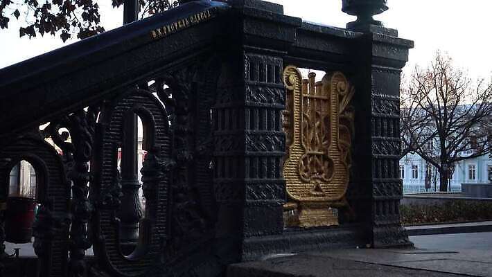 디자인 무기 여행 백그라운드 미술 사람없음 빨간색 금속 검은색 코트 수확 흰색 도시 심볼 사인 닻 옛날 우크라이나 오데사 4K MP4 해외동영상 클립영상 유럽 컬러 농업 재질 문화예술 외투 동영상 파일형식