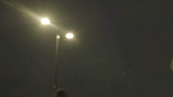 직업 라이프스타일 여행 컨셉 우산 비즈니스 날씨 노동자 사람 사람없음 물 여행객 걷기 젖음 도전 긴급 도시 시간 야간 저녁 소프트포커스 예측 빗방울 동료 런던 출퇴근 시티라이프 폭풍 야근 떠남 역경 통근 4K MP4 해외동영상 클립영상 자연요소 관계 모션 영국 촬영기법 생활 업무 비_날씨 출근 동영상 파일형식