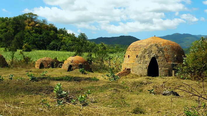 공원 산업 문화 여행 건축양식 자연 하늘 벽돌 산 풍경 사람없음 야외 건물 여름 파란색 사막 탐험 바위 체험 역사 동굴 숲 버리기 폐허 질감 베트남 숯 천연기념물 내추럴 랜드마크 옛날 4K MOV 해외동영상 클립영상 건축물 계절 공공시설 건축 컬러 컨셉 모션 동남아시아 돌_바위 생태계 동영상 파일형식