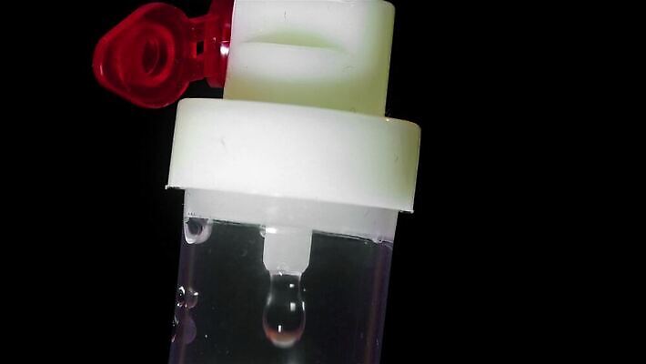 백그라운드 가방 건강 병원 사람없음 치료 약 고통 흐름 환자 긴급 고리 수술 떨어짐 질병 사건 튜브 암 외과 해결 정맥 돌봄 치유 투입 살균 4K HD MP4 해외동영상 클립영상 잡화 감정 컨셉 의학 모션 혈관 동영상 파일형식