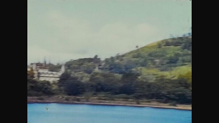 외관 유럽 여행 건축양식 하늘 영국 풍경 사람없음 야외 건물 물 여름 탑 정원 수확 골동품 도시 거친 역사 클래식 도서관 필름 영화 향수 문서 복고 영사기 동영상 산악지대 구식 랜드마크 보관소 아마추어 옛날 스코틀랜드 4K MOV 해외동영상 클립영상 자연요소 건축물 계절 교육 건축 나라 컨셉 농업 문화예술 산 화장품 저장 파일형식