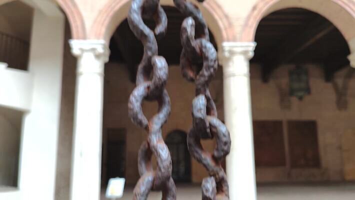 산업 밧줄 백그라운드 건축양식 교통시설 자연 하늘 사람없음 야외 목재 물 파란색 금속 힘 기계 장비 에너지 골동품 벨트 공구 시골 바퀴 역사 갈증 묘사 부식 복고 롤러 화석 연료 기어 펌프 내추럴 도르래 옛날 철강 4K MP4 해외동영상 클립영상 자연요소 나무 잡화 건축 줄 컬러 교통 재료 재질 도구 시설 생태계 동영상 파일형식