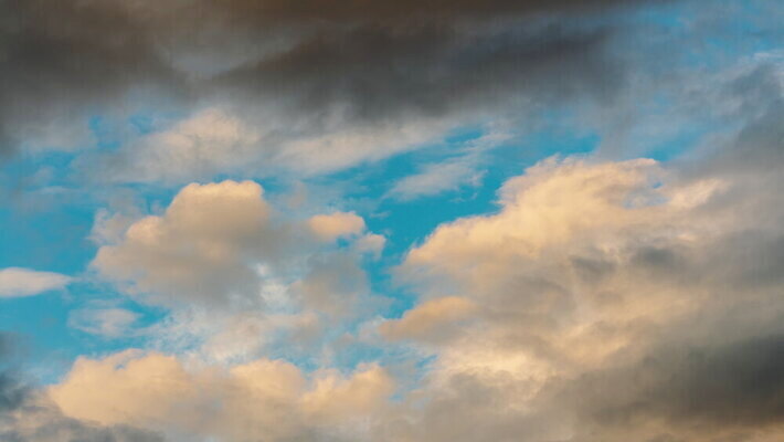 계절 컬러 여행 백그라운드 모션 자연 하늘 바람 날씨 사람없음 야외 파란색 빛 컬러풀 햇빛 환경 맑음 일몰 광선 분위기 황금 저녁 러시아 폭풍 천국 솜털 스카이라인 빛망울 뇌우 4K 타임랩스 MOV 해외동영상 클립영상 자연요소 유럽 컨셉 촬영기법 태양 노을 야간 생태계 동영상 파일형식