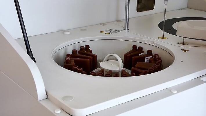 직업 과학 노동자 직장 병원 실험 사람없음 약 견본 기계 장비 뚜껑 기구 혈액 실험실 닫기 생명공학 컨테이너 로봇 과학자 분석 생물학 회전 드럼 감염 자동 캡모자 화학물질 MP4 해외동영상 클립영상 모자_잡화 교육 산업 컨셉 회사 의학 모션 타악기 화학 동영상 학자 파일형식