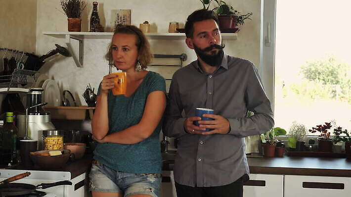 백인 라이프스타일 커플 감정 커피 결혼 가족 관계 아파트 주택 사람 성인 내부 두명 금발 주방 마시기 분노 좌절 아침식사 충돌 명상 싸움 문제 불만 말다툼 곤란 부정적 역경 이혼 힙스터 4K MOV 해외동영상 클립영상 서양인 헤어스타일 패션 음료 컨셉 모션 이벤트 건물 생활 식사 동영상 파일형식