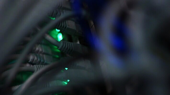 디자인 산업 과학 인터넷 통신 부분 기술 사람없음 빛 컴퓨터 자료 어둠 장비 정보 그물 네트워크 플러그 코드 전기에너지 연결 접속 속도 전자 철사 섬유 스위치 랜 서버 신발장 하드웨어 네트워킹 MOV 해외동영상 클립영상 전자제품 에너지 직물 동영상 파일형식