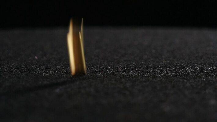 무기 백그라운드 공 안내 사람없음 금속 총 껍질 원형 폭력 그룹 떨어짐 위험 군용 전쟁 사냥 슛 육군 총알 놋쇠 땅바닥 총포 MP4 해외동영상 클립영상 도형 컨셉 재질 바닥 군대 사회이슈 동영상 파일형식