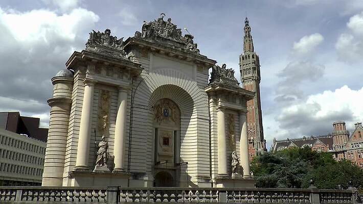 유럽 건축양식 사람없음 건물 조각상 탑 프랑스 기둥 도시 센터 방어 역사 대문 종탑 시청 천연기념물 프랑스어 강화 구시가지 랜드마크 엘리먼트 파리(프랑스) MP4 해외동영상 클립영상 문자 건축물 건축 나라 어류 조형물 문 관공서 동영상 파일형식