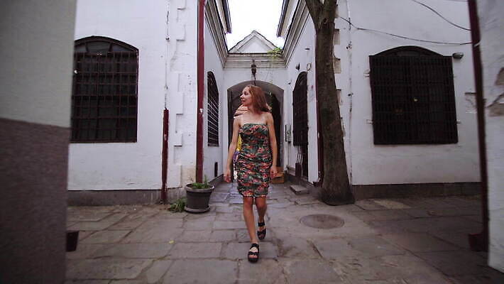 백인 라이프스타일 여자 행복 유럽 여행 건축양식 휴가 거리 한명 사람 야외 여행객 걷기 상점 산책 자유 도시 도심 탐사 발견 독립 마케도니아 옛날 4K MOV 해외동영상 클립영상 서양인 1 건축 감정 나라 컨셉 모션 휴식 생활 동영상 파일형식 남유럽