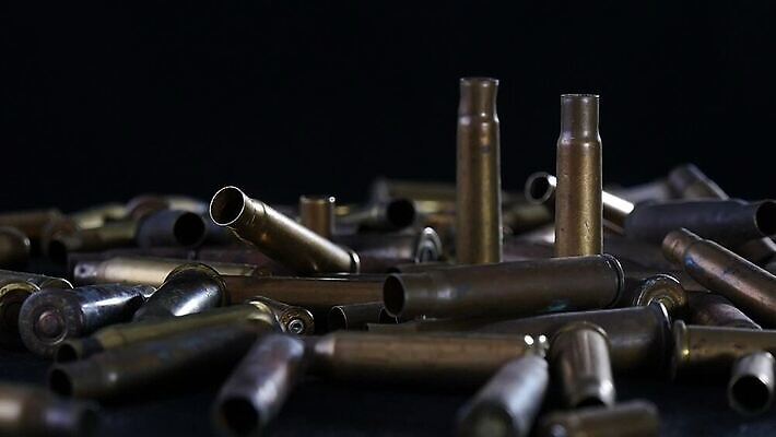 무기 백그라운드 공 안내 사람없음 금속 총 껍질 원형 폭력 그룹 떨어짐 위험 군용 전쟁 사냥 슛 육군 총알 놋쇠 총포 MP4 해외동영상 클립영상 도형 컨셉 재질 군대 사회이슈 동영상 파일형식