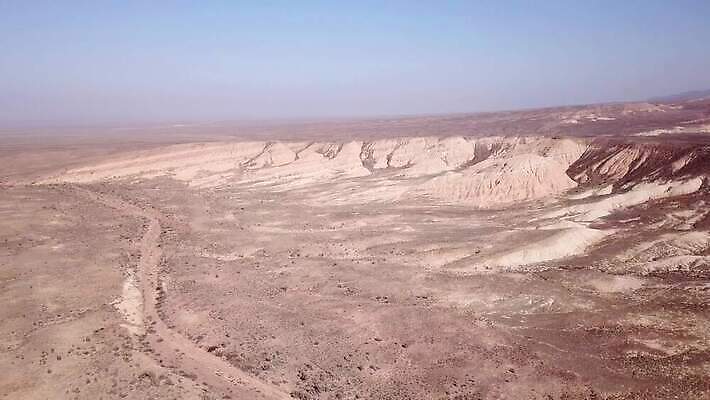 모양 공원 아시아 모래 컬러 여행 패턴 자연 하늘 휴가 산 사람없음 야외 빨간색 파란색 컬러풀 노란색 골짜기 힘 사막 땅 사파리 언덕 부식 점토 항공촬영 드론 땅바닥 랜드마크 스텝 전국 지질학 카자흐스탄 막 4K MP4 해외동영상 클립영상 공공시설 교육 나라 뷰포인트 무늬 바닥 생태계 동영상 파일형식