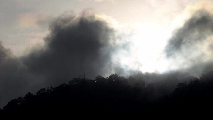 실루엣 선 백그라운드 통신 모바일 안테나 사람없음 야외 스마트폰 태양 탑 금속 힘 장비 에너지 연결 큼 무선전화기 라디오 전염 송신기 철강 셀룰러 4G 4K MOV 해외동영상 클립영상 자연요소 건축물 재질 촬영기법 IT 전자제품 핸드폰 스마트기기 질병 크기 전화기 감염 동영상 파일형식