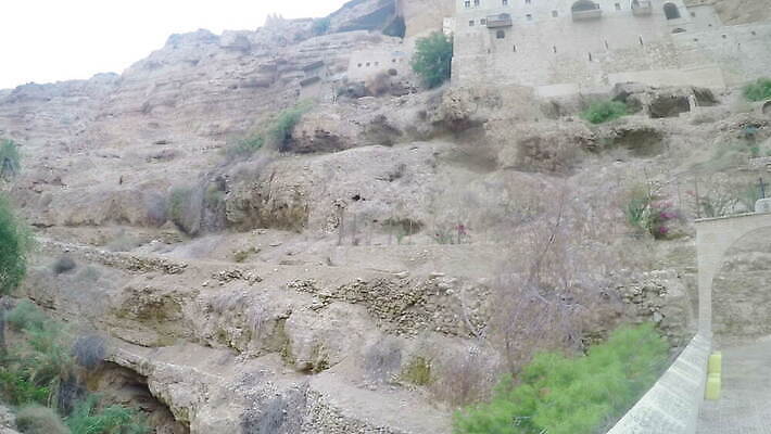 전통 자연 산 세포 경사 사람없음 건물 파란색 골짜기 운전 사막 종 바위 흰색 최고 동굴 저녁 땅 언덕 순례 예루살렘 이스라엘 팔레스타인 4K MOV 해외동영상 클립영상 건축물 컬러 중동 모션 돌_바위 야간 생태계 동영상 서아시아 파일형식