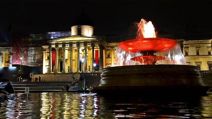 영어 외관 유럽 여행 건축양식 하늘 영국 잉글랜드 미술 사람없음 건물 물 도시풍경 조각상 반사 계단 수확 기둥 도시 역사 미술관 야간 큼 심볼 박물관 런던 정사각형 빛망울 관심 랜드마크 수도권 옛날 왕국 전국 MOV 해외동영상 클립영상 자연요소 도형 문자 건축물 건축 나라 농업 문화예술 풍경 빛 조형물 크기 지역 동영상 파일형식
