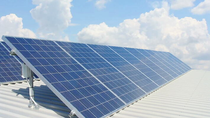 산업 조명 세포 사람없음 파란색 햇빛 태양 환경 힘 재활용 장비 발전기 에너지 판넬 뜨거움 변화 역 망토 하이테크 연료 공학 세대 베터리 전환 공급 MOV 해외동영상 클립영상 자연요소 교육 컬러 컨셉 교통시설 기술 발전소 친환경 동영상 파일형식