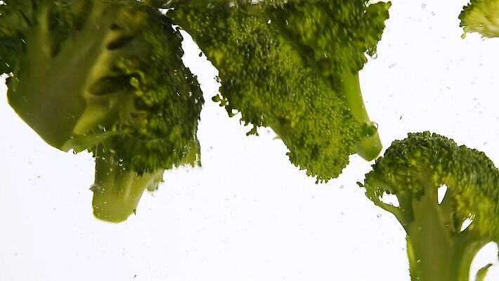 꽃 음식 조각 백그라운드 채소 오렌지 재료 모션 유리 건강 요리 사람없음 옆모습 초록색 물 수중 거품 샐러드 가을 흰색 신선 항아리 투명 액체 던지기 닫기 떨어짐 수프 빨래 냄비 브로콜리 컨테이너 자르기 묘사 함선 각도 비타민 느림 내추럴 끓이기 채식주의자 MOV 해외동영상 클립영상 자연요소 식물 계절 산업 뷰포인트 컬러 컨셉 가사 배_교통 과일 재질 도자기 솥 채식 동영상 영양소 파일형식