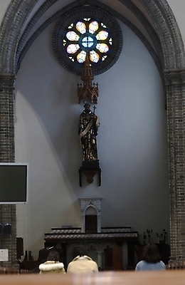 포토 JPG 시설물 현대건축 건축 기독교 종교 백그라운드 종교건축 종교시설 실내 사람 성당 교회 천주교 기도 신도 국내포토 건축물 내부 건물 시설 파일형식