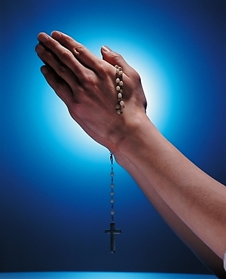 포토 JPG 손 기독교 종교 백그라운드 십자가 종교용품 신체부위 천주교 기도 천주교용품 묵주 로자리오 국내포토 사람 파일형식