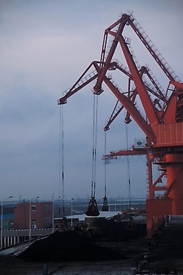 포토 JPG 주간 산업 수상교통 건설업 사람없음 야외 항구 기계 장비 중장비 중공업 선박 국내포토 자연요소 교통수단 교통시설 산업장비 파일형식