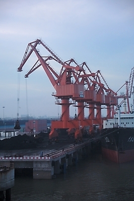 포토 JPG 주간 산업 건설업 사람없음 야외 항구 기계 장비 중장비 중공업 선박 국내포토 자연요소 수상교통 교통시설 산업장비 파일형식