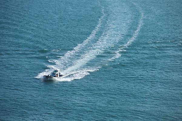 포토 JPG 주간 바다 백그라운드 수상교통 자연 풍경 사람없음 야외 하이앵글 급류 선박 국내포토 자연요소 교통수단 뷰포인트 생태계 파일형식