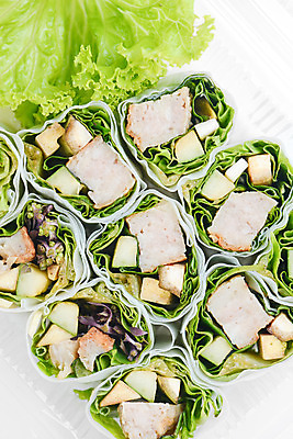 포토 JPG 해외이미지 전통 아시아 음식 잎 다이어트 채소 오이 건강 돼지고기 동양인 사람없음 초록색 여름 저녁식사 샐러드 덮개 고수 그릴 상추 허브 날것 베트남 롤 채식주의자 해외202004 해외포토 식물 계절 나라 컬러 주방용품 육류 인종 식사 동남아시아 뚜껑 향신료 채식 파일형식