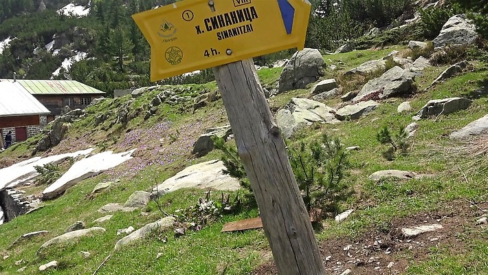 도로 여행 백그라운드 컨셉 자국 자연 하늘 스키 화살 산 풍경 사람없음 야외 여름 하이킹 고속도로 선택 큼 방향 고도 사인 봉 서명 바이킹 방법 불가리아 전국 절정 4K HD 반스코 MP4 해외동영상 클립영상 계절 길 교통시설 레저 겨울스포츠 크기 생태계 동영상 파일형식 남유럽