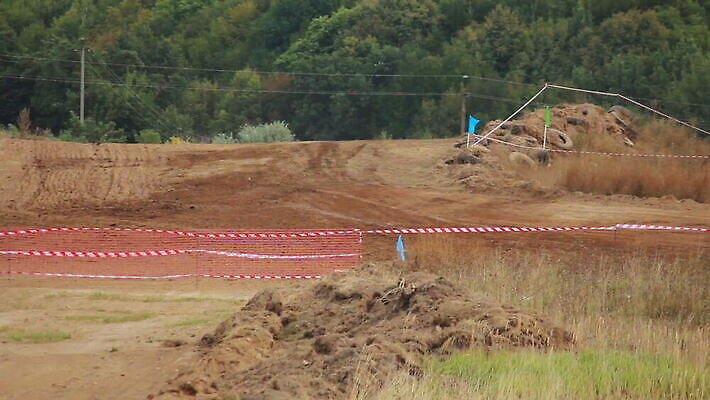 도로 스포츠 포즈 이동 십자가 자국 자동차 사람없음 컵 힘 경쟁 운전 게임 레이싱 바퀴 운전사 속도 스포츠카 먼지 유모차 지역 엔진 기어 모터 땅바닥 레이서 방법 비포장도로 선로 승자 오프로드 자동 집회 챔피언 MOV 해외동영상 클립영상 레이스천 직업 식기 길 육상교통 컨셉 교통시설 모션 놀이 바닥 시합 아기용품 직물 동영상 파일형식