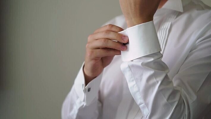 직업 라이프스타일 손 옷 기념일 남자 신랑 결혼 셔츠 비즈니스 성공 결혼식 넥타이 사랑 사람 이벤트 사람없음 유행 낭만 흰색 축하 직물 비즈니스맨 화려 고급 우아함 접속 보석 손목 경영자 약혼 소매 정중 착용 세련 MOV 해외동영상 영광군 클립영상 잡화 감정 컬러 컨셉 상의 생활 신체부위 직장인 광석 전라남도 리더 약속 동영상 파일형식