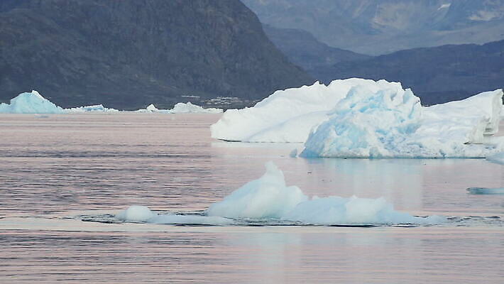 물결 자연 사람없음 야외 반사 평화 얼음 회전 빙산 그린란드 MOV 해외동영상 클립영상 자연요소 섬 컨셉 덴마크 생태계 동영상 파일형식