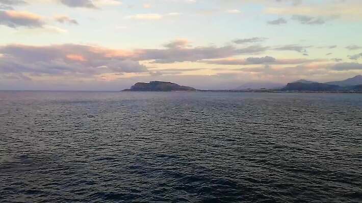 구름 바다 여행 자연 전등 산 멕시코 사람 풍경 사람없음 야외 물 야자수 항구 일몰 이탈리아 도시 지중해 언덕 나루 넘어짐 수평선 4K MP4 해외동영상 클립영상 자연요소 나무 유럽 북아메리카 교통시설 모션 조명 노을 생태계 동영상 파일형식